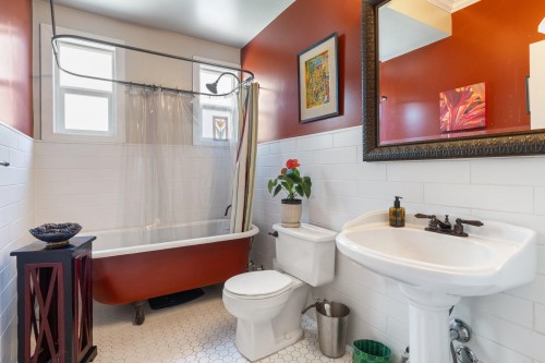 4578 Moss Street, Vancouver, BC 