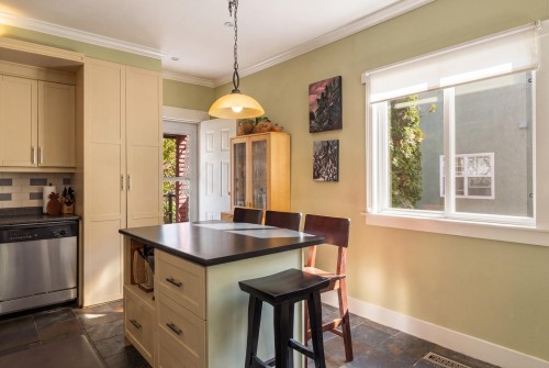 4578 Moss Street, Vancouver, BC 