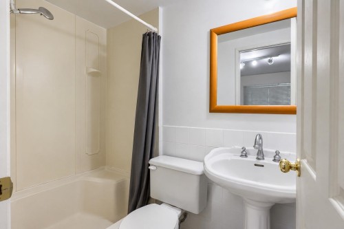 1743 49Th Avenue E, Vancouver, BC 