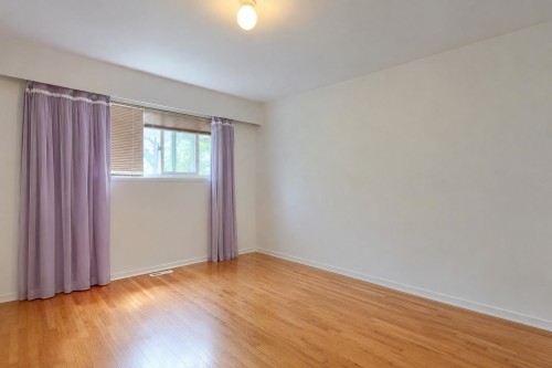 1743 49Th Avenue E, Vancouver, BC 