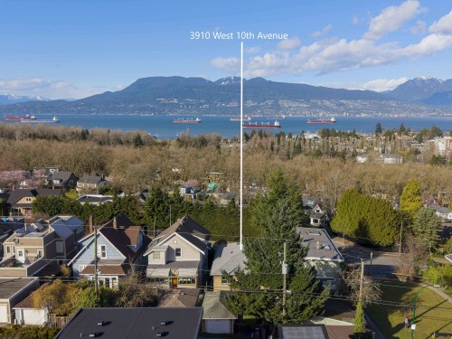 3910 10Th Avenue W, Vancouver, BC 