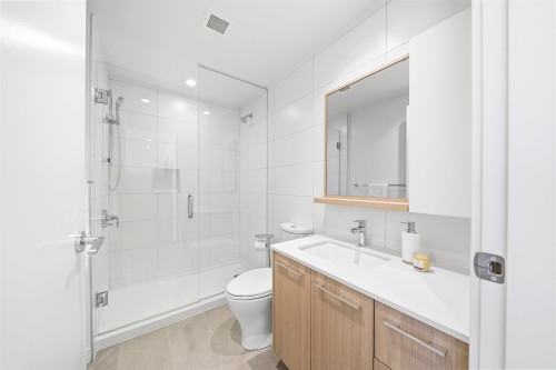 209-9888 University Crescent, Burnaby, BC 