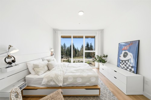 209-9888 University Crescent, Burnaby, BC 