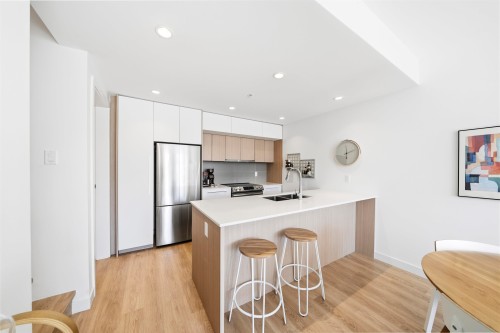 209-9888 University Crescent, Burnaby, BC 