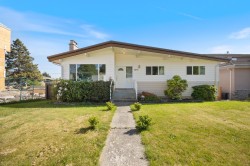 6890 Hycrest Drive Burnaby, BC V5B 2X2