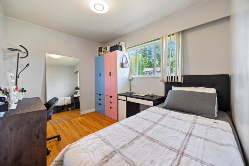 6890 Hycrest Drive, Burnaby, BC 