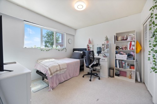 6890 Hycrest Drive, Burnaby, BC 