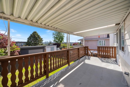 6890 Hycrest Drive, Burnaby, BC 