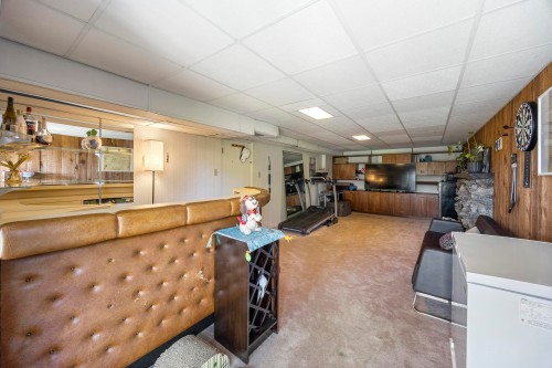6890 Hycrest Drive, Burnaby, BC 