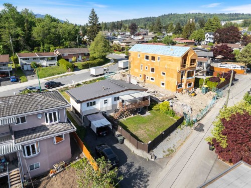 6890 Hycrest Drive, Burnaby, BC 