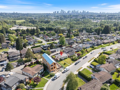 6890 Hycrest Drive, Burnaby, BC 
