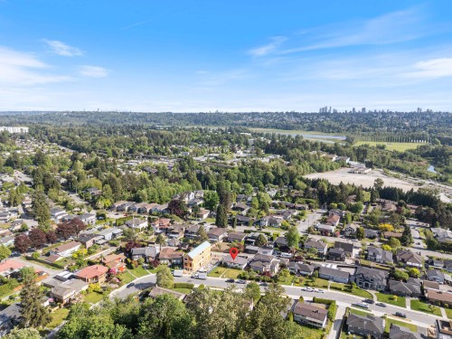 6890 Hycrest Drive, Burnaby, BC 