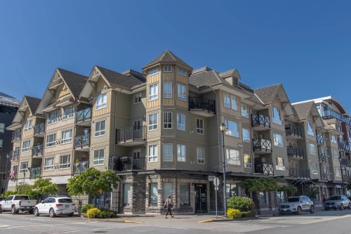 203-38003 Second Avenue  Squamish, BC V8B 0C4