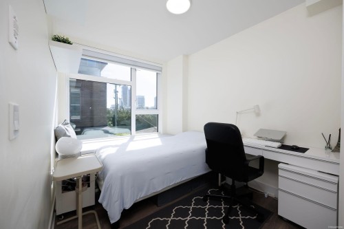 5552 Oak Street, Vancouver, BC 