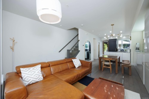 5552 Oak Street, Vancouver, BC 