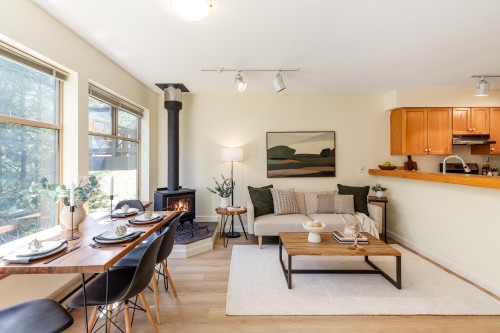 301-3050 Hillcrest Drive  Whistler, BC V8E 0T8