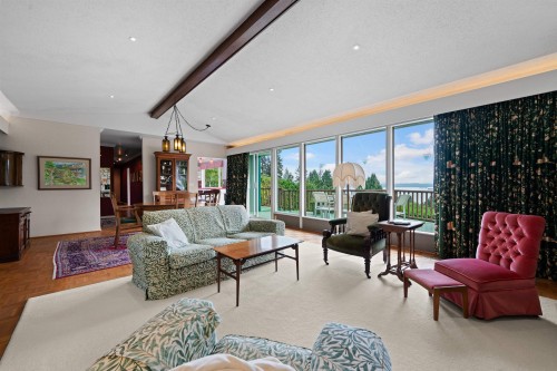 2660 Queens Avenue, West Vancouver, BC 