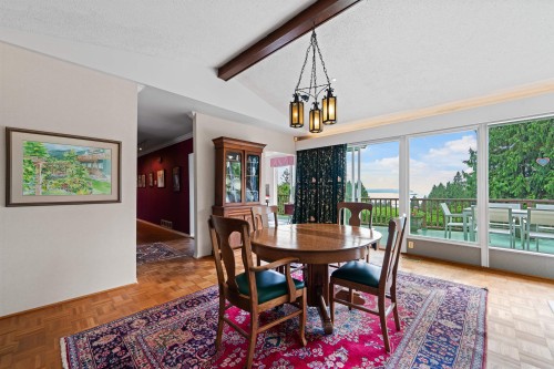 2660 Queens Avenue, West Vancouver, BC 