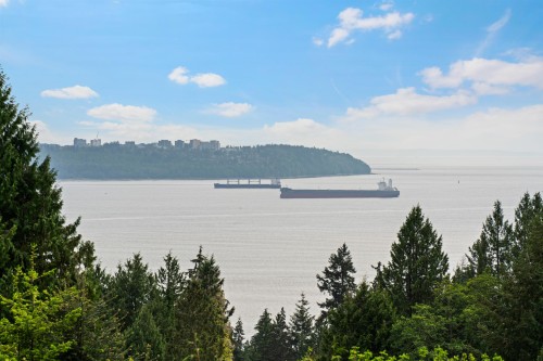 2660 Queens Avenue, West Vancouver, BC 