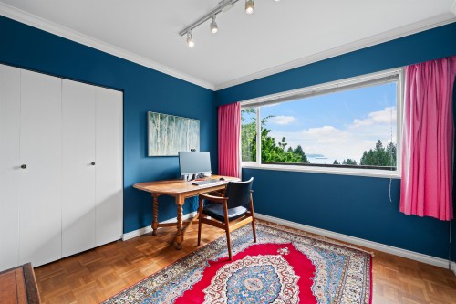 2660 Queens Avenue, West Vancouver, BC 