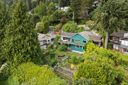 2660 Queens Avenue, West Vancouver, BC 
