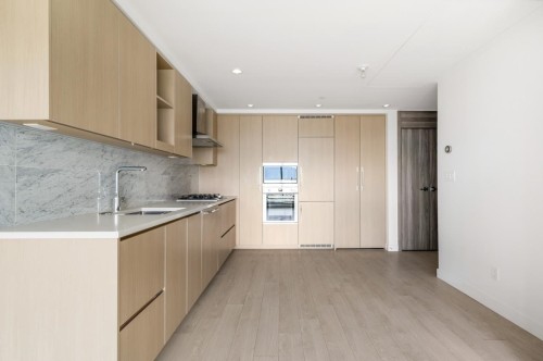 2306-4730 Lougheed Highway, Burnaby, BC 