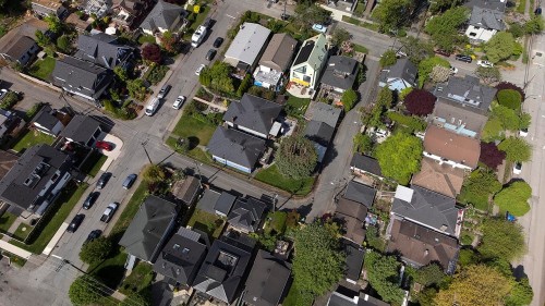 2137 20Th Avenue, Vancouver, BC 