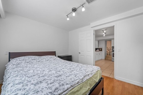 535 Holdom Avenue, Burnaby, BC 