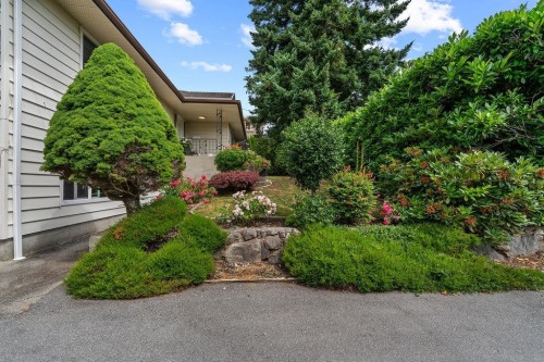 535 Holdom Avenue, Burnaby, BC 