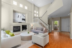 3303 Chartwell Grn  Coquitlam, BC V3E 3N1