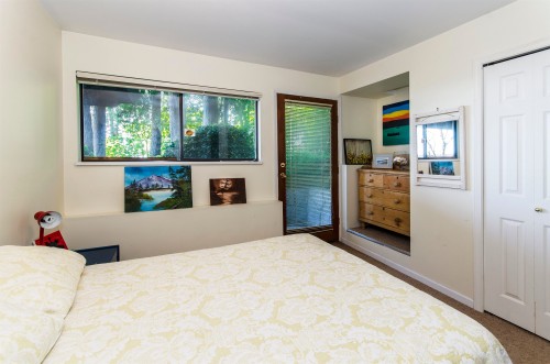 2440 Queens Avenue, West Vancouver, BC 