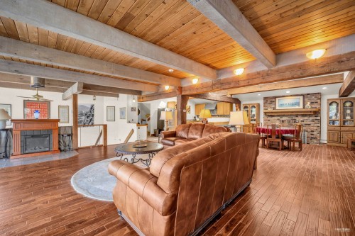 2136 Lockehaven Road, North Vancouver, BC 