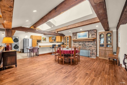 2136 Lockehaven Road, North Vancouver, BC 