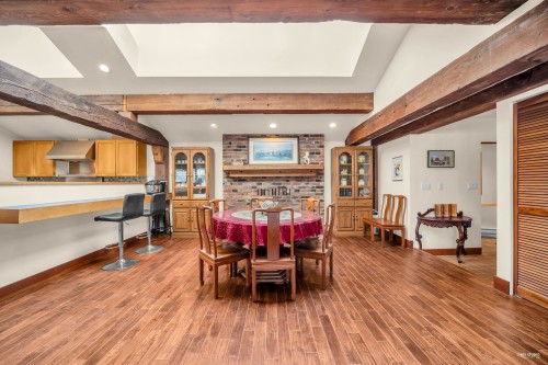 2136 Lockehaven Road, North Vancouver, BC 