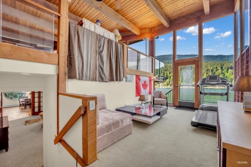 2136 Lockehaven Road, North Vancouver, BC 