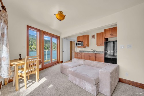 2136 Lockehaven Road, North Vancouver, BC 