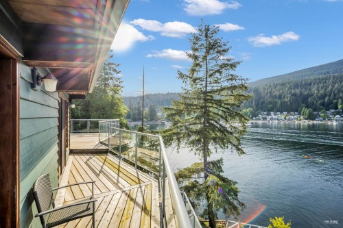 2136 Lockehaven Road, North Vancouver, BC 