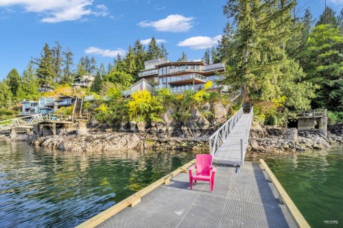 2136 Lockehaven Road, North Vancouver, BC 