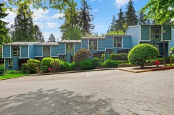 128 Brookside Drive  Port Moody, BC V3H 3H6