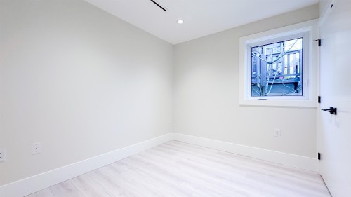 2373 7Th Avenue W, Vancouver, BC 