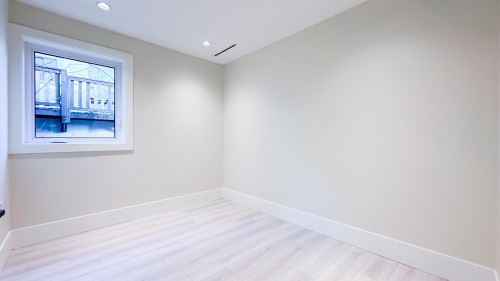 2373 7Th Avenue W, Vancouver, BC 