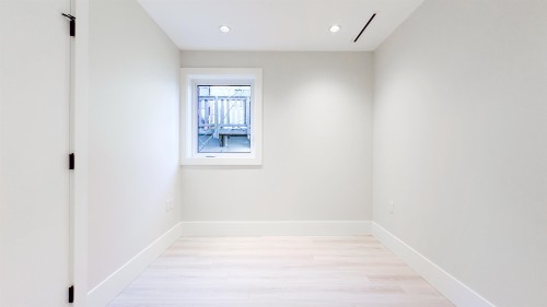 2373 7Th Avenue W, Vancouver, BC 