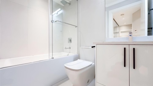 2373 7Th Avenue W, Vancouver, BC 