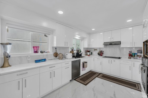 8025 Borden Street, Vancouver, BC 