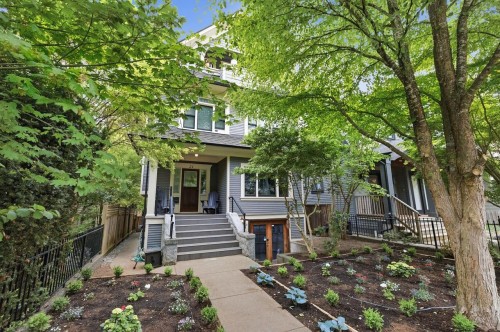 21 22Nd Avenue E, Vancouver, BC 