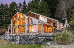 598 Tsawwassen Beach Road Delta, BC V4M 4C7