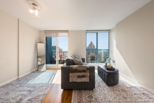 2107-1238 Seymour Street  Vancouver, BC V6B 6J3