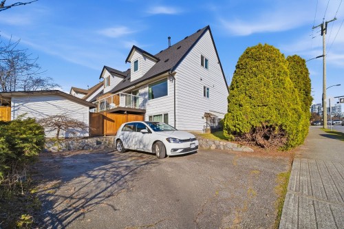 1309 Mahon Avenue, North Vancouver, BC 