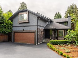 4426 Marine Drive  West Vancouver, BC V7W 2N9
