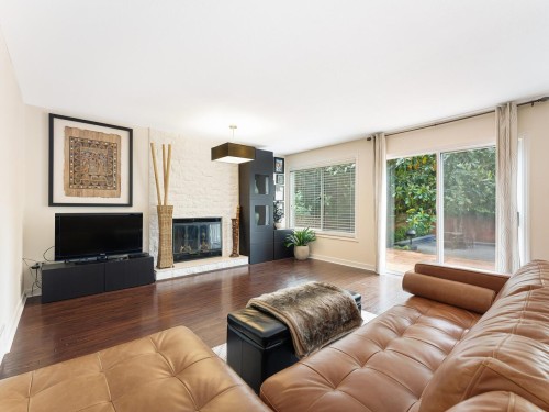 4426 Marine Drive, West Vancouver, BC 